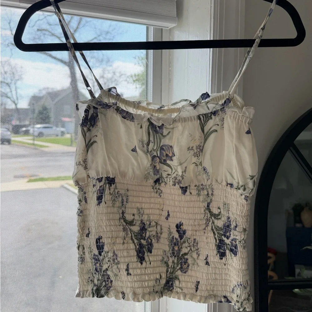 Reformation Floral Smocked Cami Top - White & Blue
Size small
Worn 2x - Picture 2 of 2